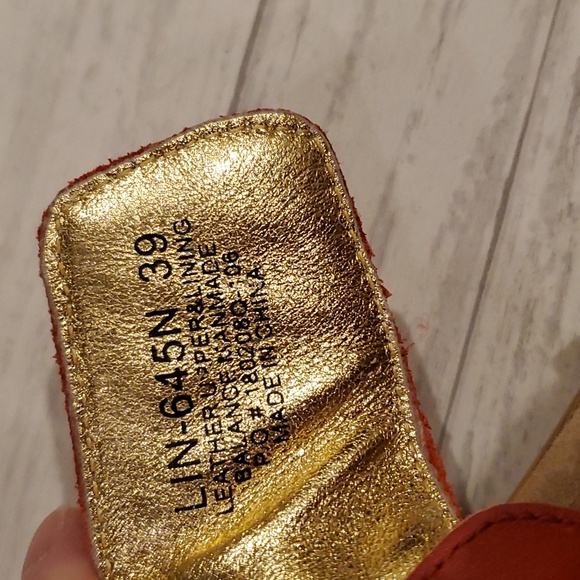 Alegria | Lin Red Floral Embroidered Leather Slide Sandals | Size 9 - Picture 11 of 15